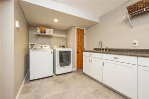 518 Stewart Ave, Grove City Boro, PA 16127 - Photo 38