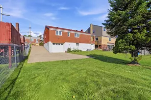 1267 Edgewood Dr, West Homestead, PA 15120 - Photo 30