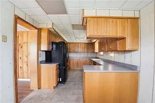 117 W Broad St, South Bethlehem Boro, PA 16242 - Photo 8