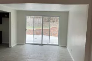 526 Foltz Dr, Pittsburgh, PA 15147 - Photo 8