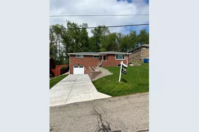526 Foltz Dr, Pittsburgh, PA 15147 - Photo 1