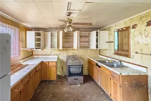 5042 Delehanty St, Pittsburgh, PA 15207 - Photo 4