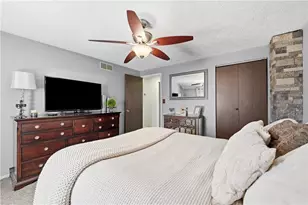 4023 Crabapple Dr, Kennedy Township, PA 15136 - Photo 24