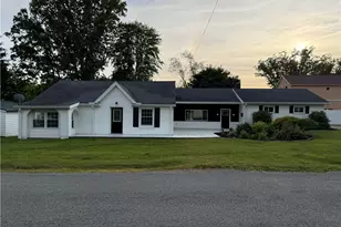 11753 Oakview Rd, Conneaut Lake, PA 16316 - Photo 1