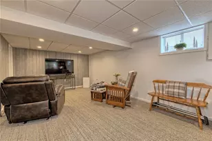 65 W Glennis Dr, Hempfield Township, PA 15601 - Photo 20