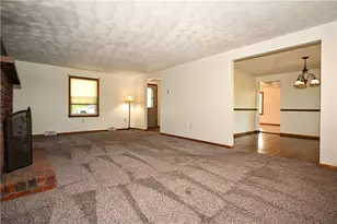 109 St Andrews Cir, Elizabeth Twp/Boro, PA 15135 - Photo 6