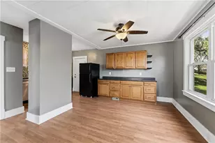 530 Holmes Ave, Baden, PA 15005 - Photo 8