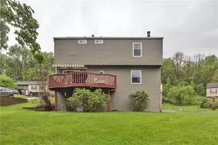 156 Dinwiddie Dr, Pittsburgh, PA 15068 - Photo 4