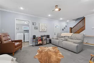 64 Florida Ave, Kiskiminetas Township, PA 15613 - Photo 4