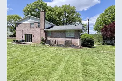 164 Penhurst Drive, Wilkins Township, PA 15235 - Photo 4