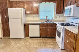 164 Penhurst Dr, Wilkins Township, PA 15235 - Photo 8