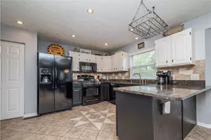 8039 Woodcreek Dr, South Fayette, PA 15017 - Photo 12