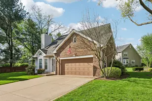 845 Fairways Dr, Oakmont, PA 15139 - Photo 2