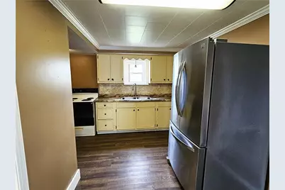 10 Eggers Ave, Belle Vernon, PA 15012 - Photo 4