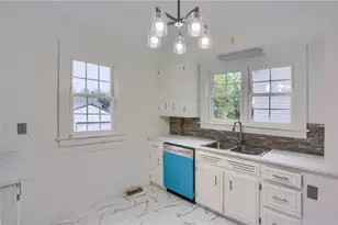 203 E Sheridan Ave, New Castle, PA 16105 - Photo 6
