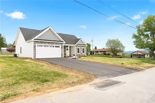 16 Margaret St, South Union Township, PA 15401 - Photo 6