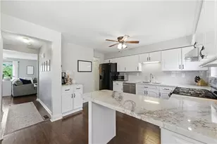 137 Old Village Ln, Bethel Park, PA 15102 - Photo 16