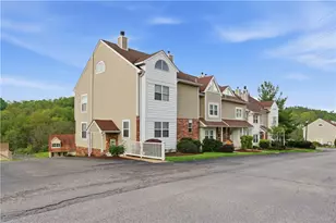 137 Old Village Ln, Bethel Park, PA 15102 - Photo 2