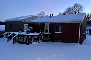 719 Memory Ln, Liberty Boro, PA 15133 - Photo 2