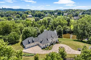 108 Carriage Hill Dr, Adams Township, PA 16046 - Photo 4