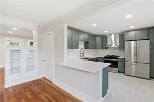 934 Maplewood Ave, Economy, PA 15003 - Photo 6