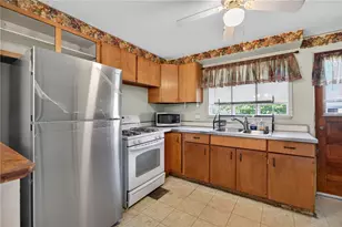 105 Flicker Dr, McKees Rocks, PA 15136 - Photo 12
