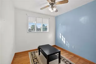 105 Flicker Dr, McKees Rocks, PA 15136 - Photo 18
