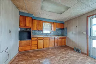 1070 Maple Ave, South Strabane, PA 15301 - Photo 10