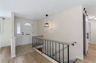 105 Oxford Dr, West Mifflin, PA 15122 - Photo 4