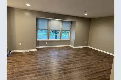 409 Fairgate Dr, Pine Township, PA 15090 - Photo 2