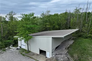 215 Hawk Hill Dr, Collier Township, PA 15142 - Photo 2