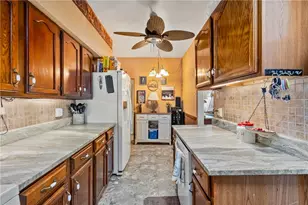 417 Eureka St, Pittsburgh, PA 15211 - Photo 10