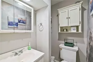 417 Eureka St, Pittsburgh, PA 15211 - Photo 12
