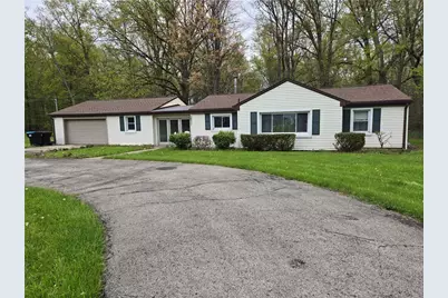 3631 Sample Rd, Hermitage, PA 16148 - Photo 1