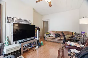 1816 Harcum Wy, Pittsburgh, PA 15203 - Photo 2