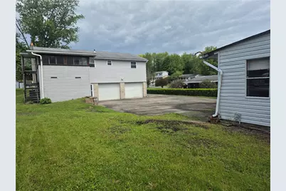 22 W Glennis Dr, Hempfield Township, PA 15601 - Photo 4