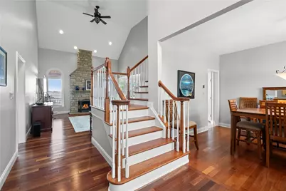 2301 Shamrock Ln, Canonsburg, PA 15317 - Photo 8