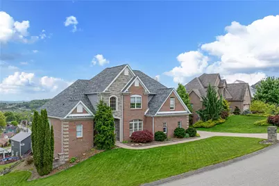 2301 Shamrock Ln, Canonsburg, PA 15317 - Photo 2
