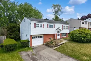 1361 Conway St, Hempfield Township, PA 15601 - Photo 2