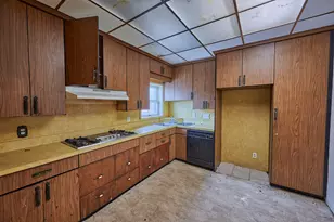 2044 Brownsville Rd, Pittsburgh, PA 15210 - Photo 14