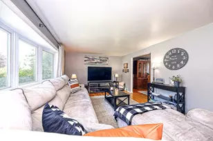 5061 Bahama Dr, Pittsburgh, PA 15239 - Photo 2