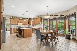 1098 Government Rd, Penn Twp, PA 15642 - Photo 14