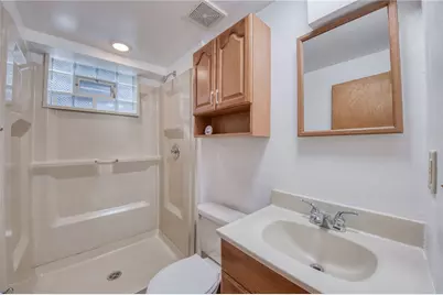 98 York Dr, Ross Twp, PA 15214 - Photo 16