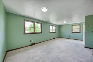 98 York Dr, Ross Twp, PA 15214 - Photo 10