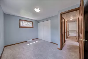 98 York Dr, Ross Twp, PA 15214 - Photo 12