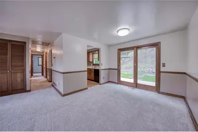 98 York Dr, Ross Twp, PA 15214 - Photo 6