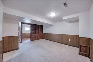 98 York Dr, Ross Twp, PA 15214 - Photo 18