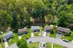 98 York Dr, Ross Twp, PA 15214 - Photo 2