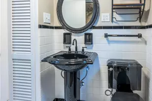 335 Lafayette, Pittsburgh, PA 15214 - Photo 32