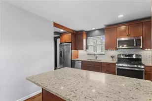 1553 Crestview Dr, Pittsburgh, PA 15237 - Photo 10